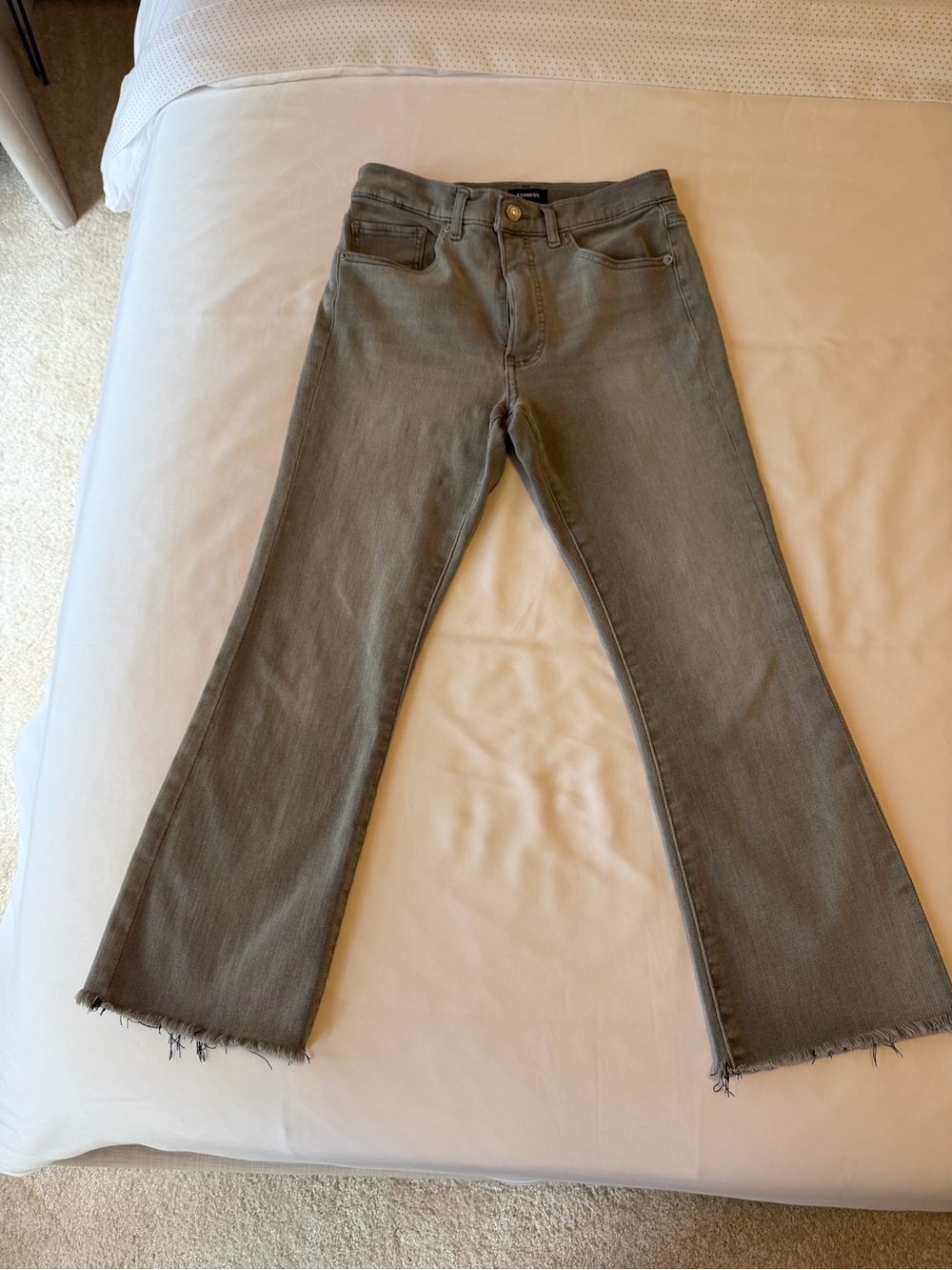 Express High Rise Cropped Flare Grey Jeans, Size 6